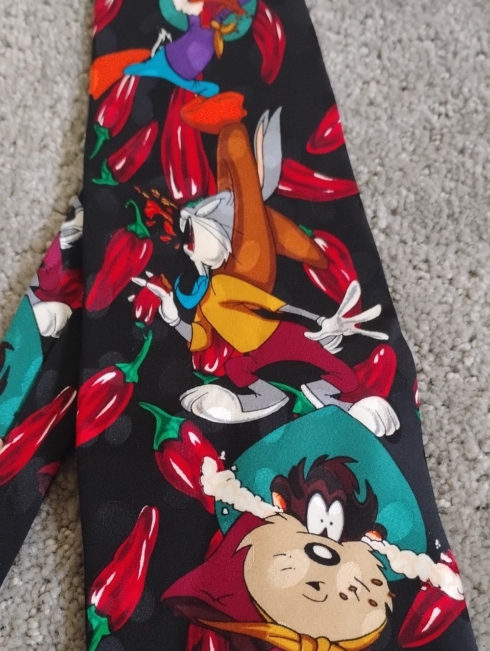 Looney Tunes Chili Pepper Character Tie - Black Background. Like New.  💯 Silk